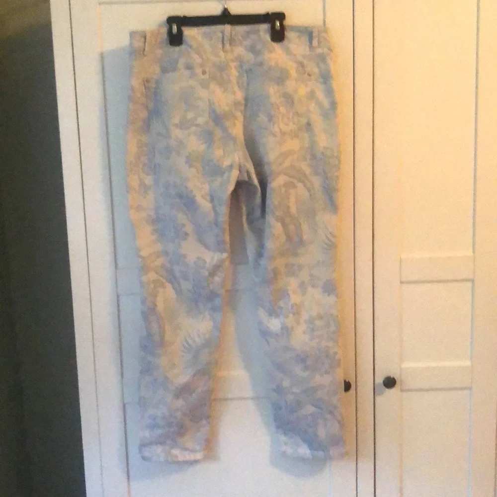 J. Jill Blue and White Floral Slim Ankle Jeans - Picture 3 of 9